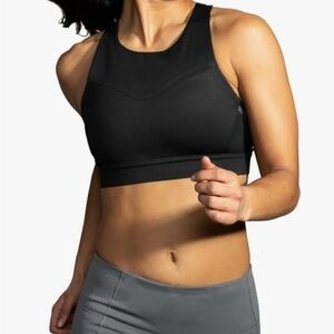 BUNDLE- Brooks Drive 3 pocket Run Bra- High Impact Size 38 C/D NWT bundle of 3